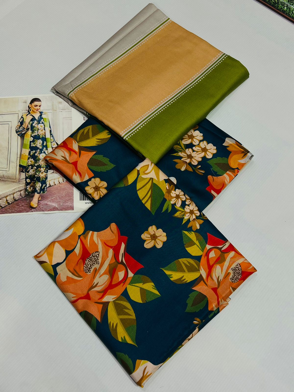 Baroque Digital Printed Linen-3PC - Image 2